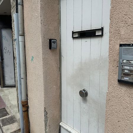 Charmant Studio Coeur Centre Ville アヴィニョン エクステリア 写真