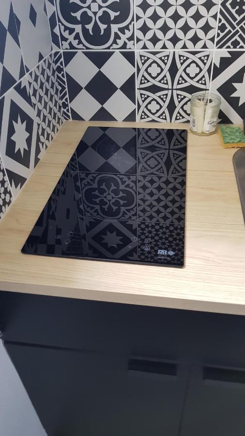 Charmant Studio Coeur Centre Ville アヴィニョン エクステリア 写真
